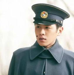 明星李琦军装照,致敬时代英雄的帅气瞬间